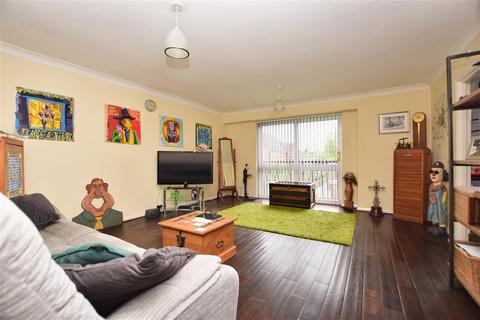 2 bedroom apartment for sale - Victoria Road, Horley, Surrey