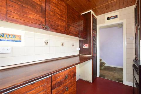 90 Vale Road, Northfleet, Gravesend, DA11 8DA