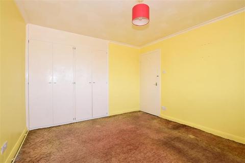 90 Vale Road, Northfleet, Gravesend, DA11 8DA