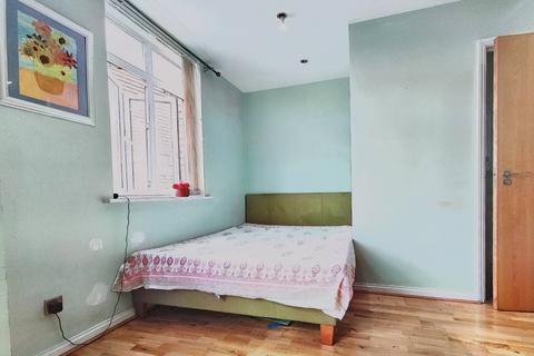 2 bedroom flat for sale, Blueprint Court, Station Road, Harrow HA1