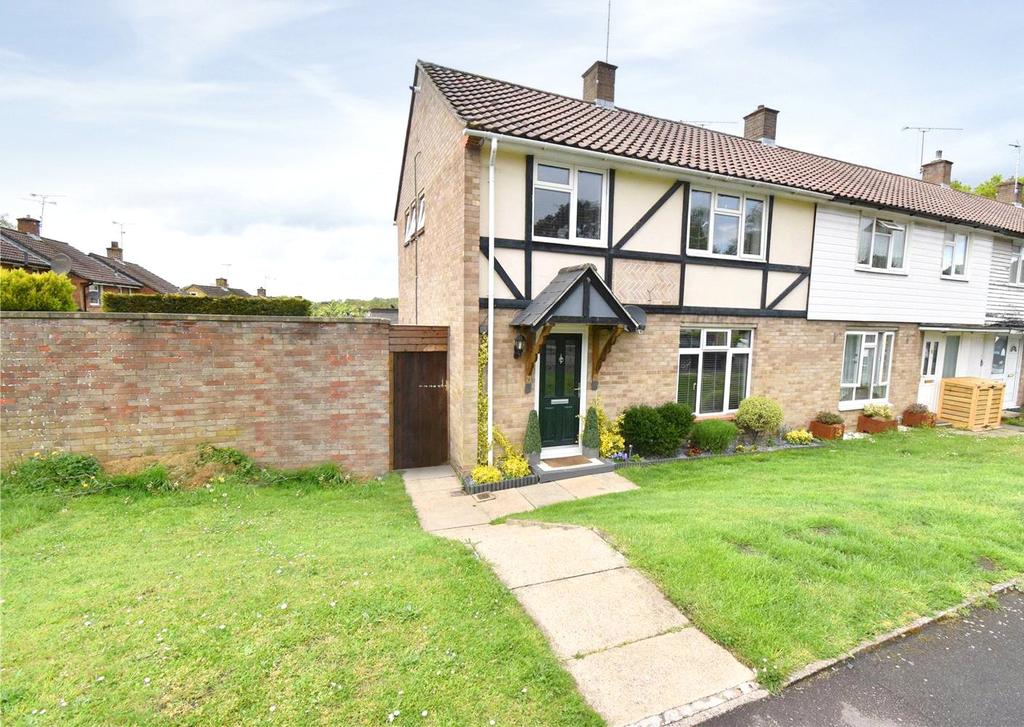 Manston Drive, Easthampstead, Bracknell, Berkshire, RG12 3 bed end of