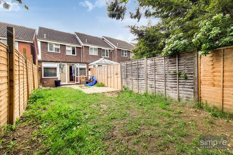13 Blisworth Close, Hayes, UB4 9RF