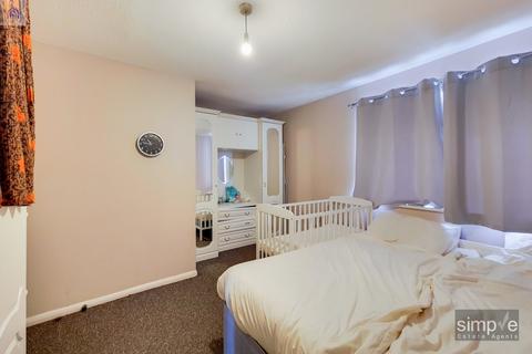 13 Blisworth Close, Hayes, UB4 9RF