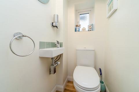 104 Worcester Park Road, Worcester Park, KT4 7QE