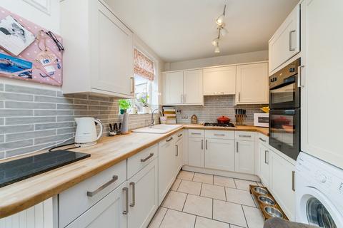 104 Worcester Park Road, Worcester Park, KT4 7QE