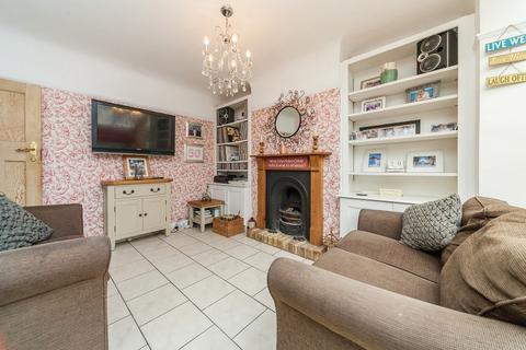 104 Worcester Park Road, Worcester Park, KT4 7QE