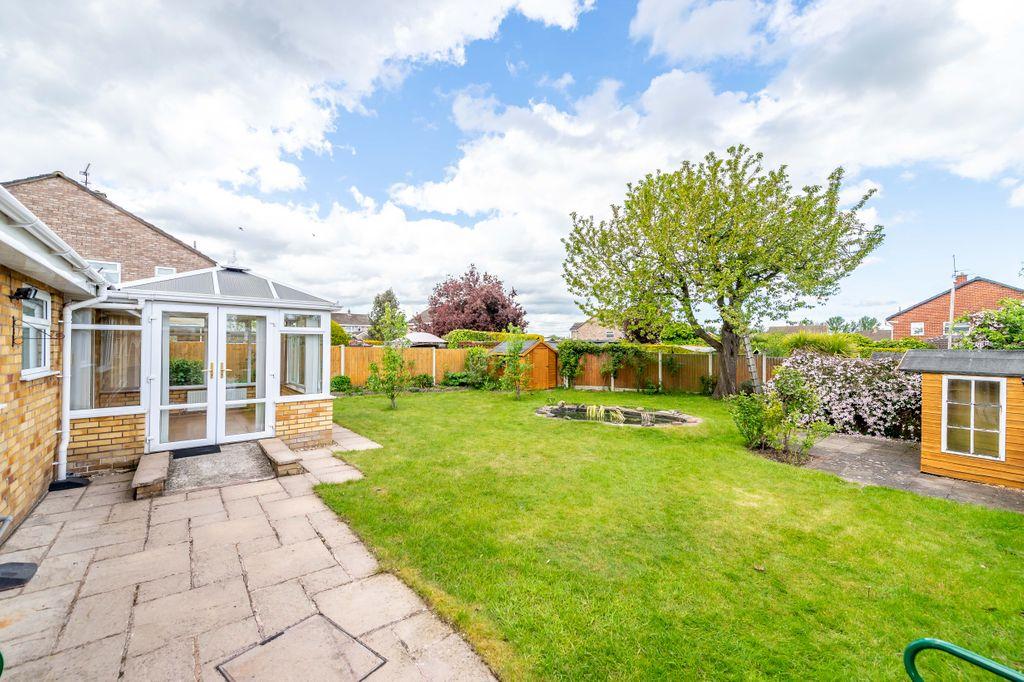 Conway Drive, Shrewsbury SY2 5UY 3 bed detached bungalow £295,000