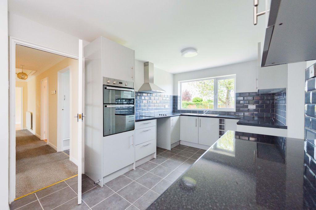 Conway Drive, Shrewsbury SY2 5UY 3 bed detached bungalow £295,000