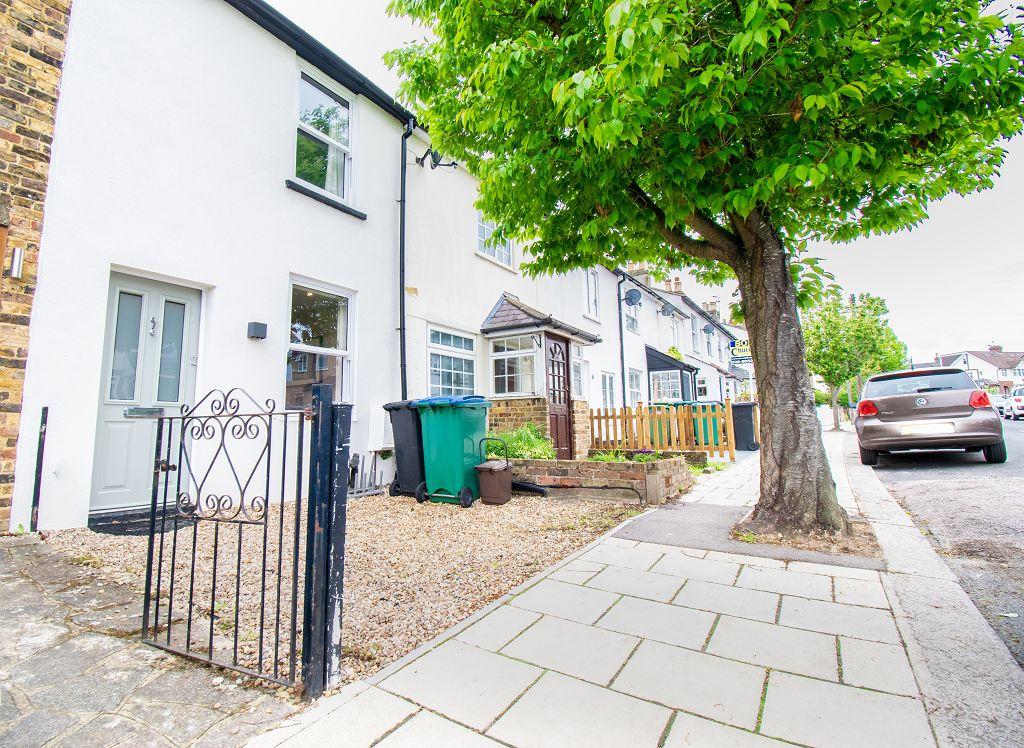 Upper Paddock Road, WD19 2 bed terraced house £450,000