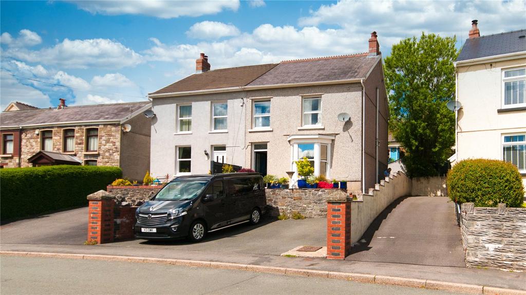 Heol Tawe, Abercrave, Swansea, SA9 3 bed semidetached house £164,950