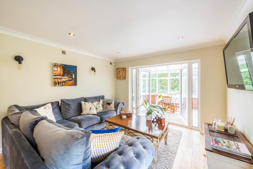Overton Shaw, East Grinstead 4 bed detached house £650,000