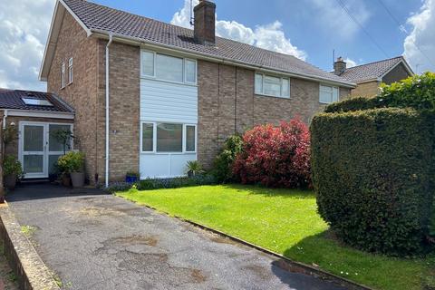 4 bedroom semi-detached house to rent, Oldbury Orchard, Churchdown