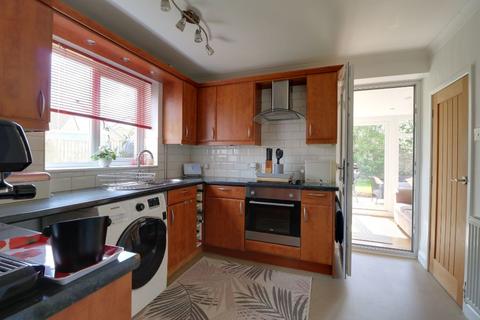 1 Meadow Close, Colsterworth, Grantham, NG33 5HS