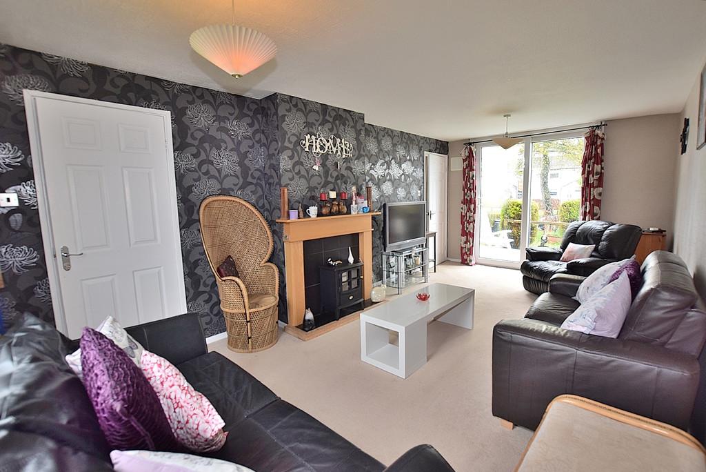 Bedford Close, Catterick Garrison 4 bed end of terrace house £135,000