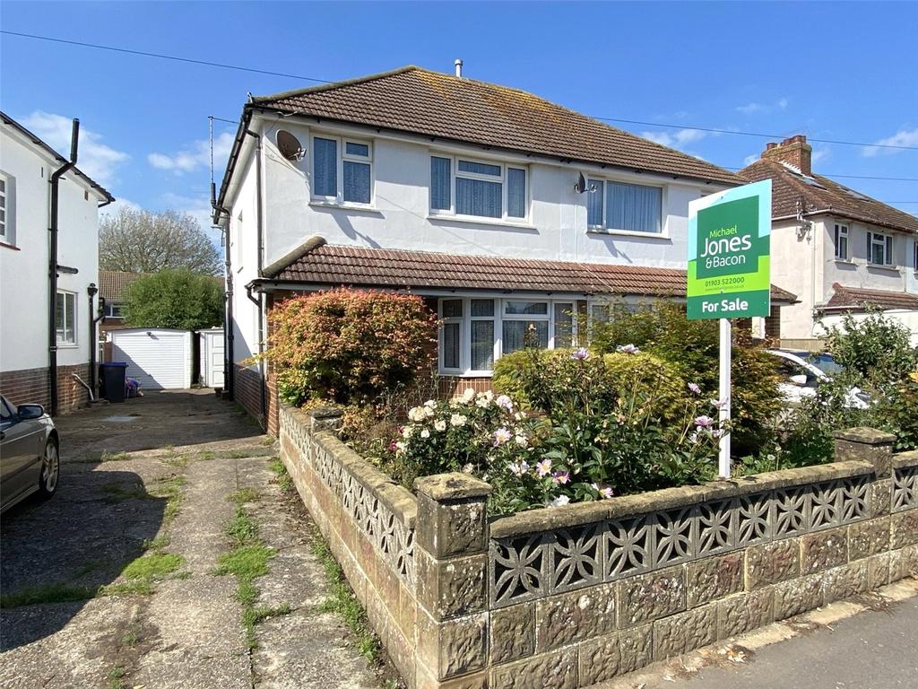 Monks Avenue, Lancing, West Sussex, BN15 3 bed semidetached house £