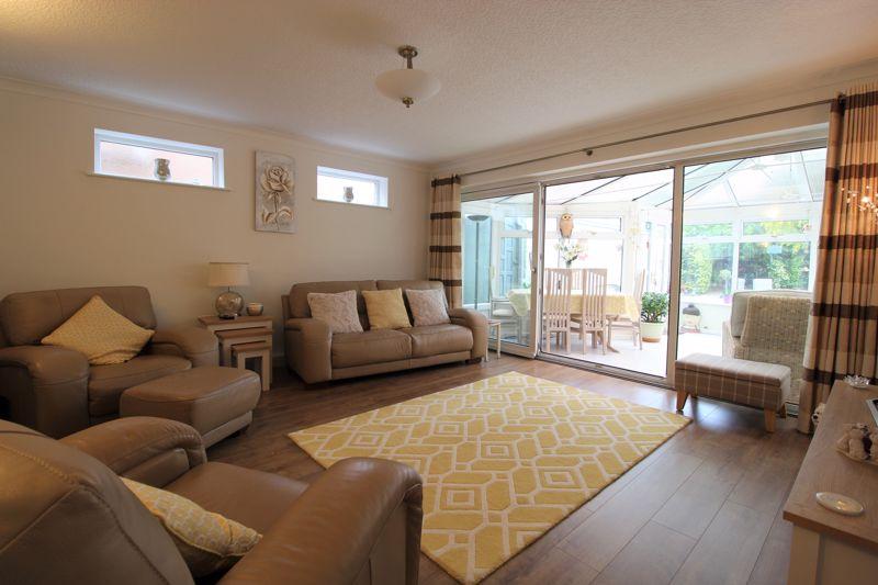 Kilburn Avenue, Bromborough 3 bed detached house £260,000