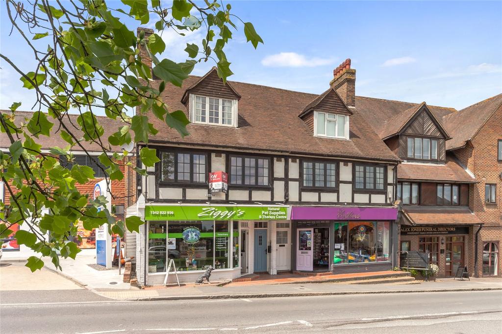 Oak Trees, Lewes Road, Forest Row, East Sussex, RH18 3 bed apartment