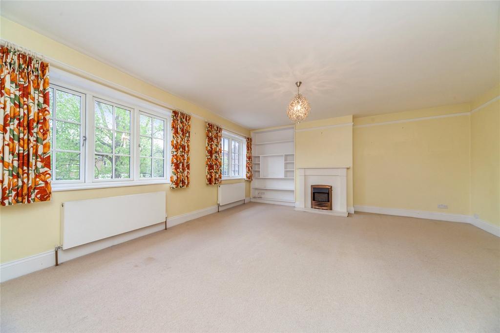 Oak Trees, Lewes Road, Forest Row, East Sussex, RH18 3 bed apartment £365,000