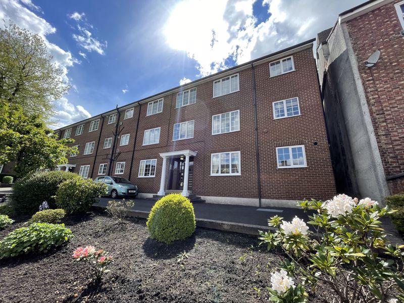 Rowan Court, Stockport Road, Gee... 2 bed apartment £125,000