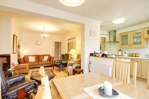 35 Steeplestone Close, London, N18 1JH