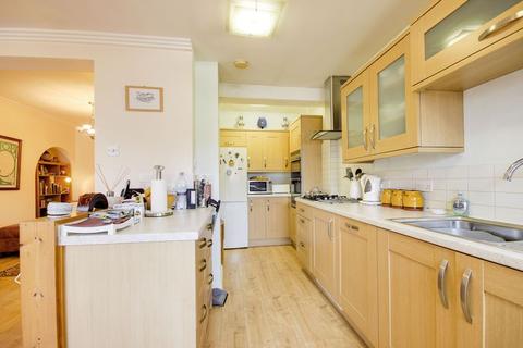 35 Steeplestone Close, London, N18 1JH