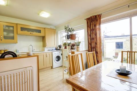 35 Steeplestone Close, London, N18 1JH