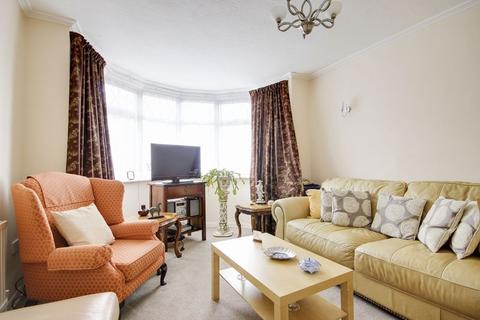 35 Steeplestone Close, London, N18 1JH