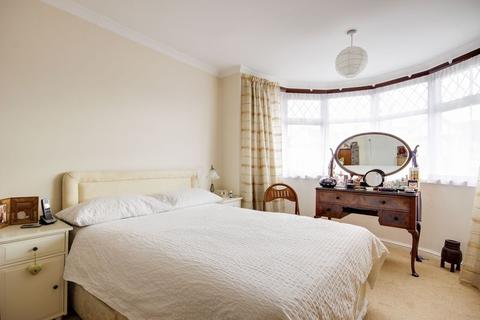 35 Steeplestone Close, London, N18 1JH
