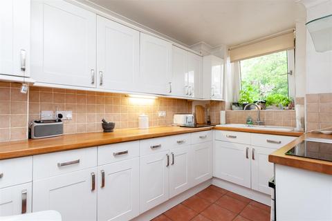 Flat 5, Mary Macarthur House Warley Street, London, E2 0QD