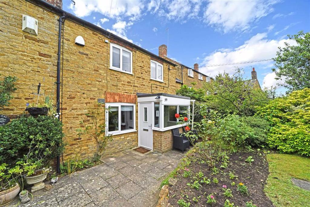 Boughton 2 bed cottage for sale £325,000