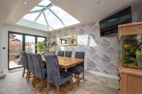 22 Thornlands, Easingwold, York, YO61 3QQ