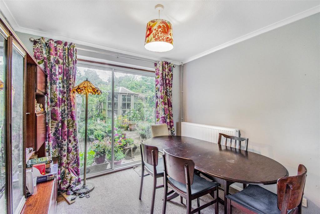 Westwood Road, Maidstone 5 bed detached house £475,000