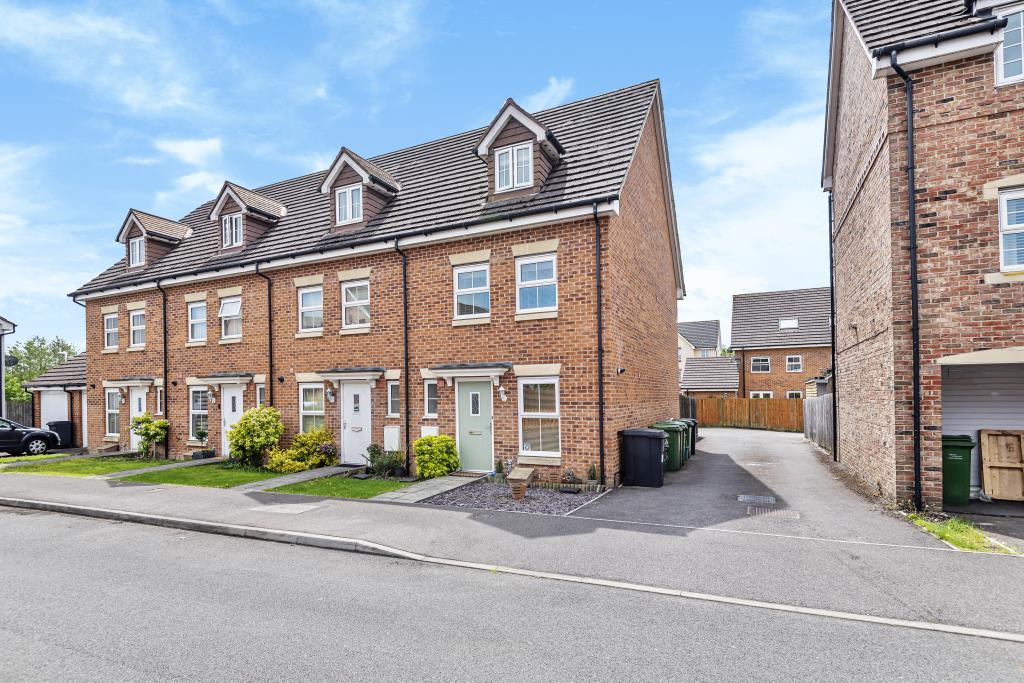 Heath, Thatcham, RG19 3 bed townhouse for sale £350,000