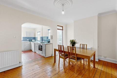 43 Belsize Avenue, London, W13 9TF