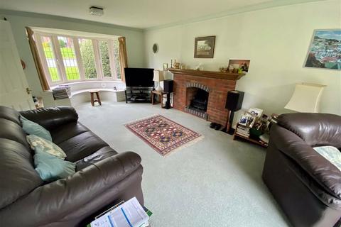 4 Johnson Grove, Stone, ST15 8SS
