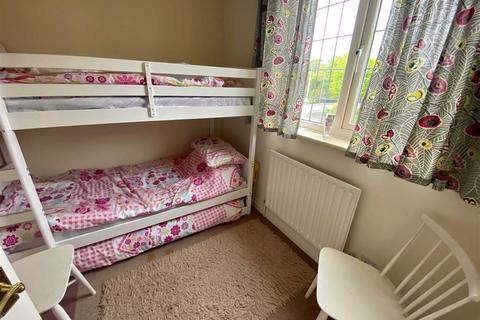 4 Johnson Grove, Stone, ST15 8SS