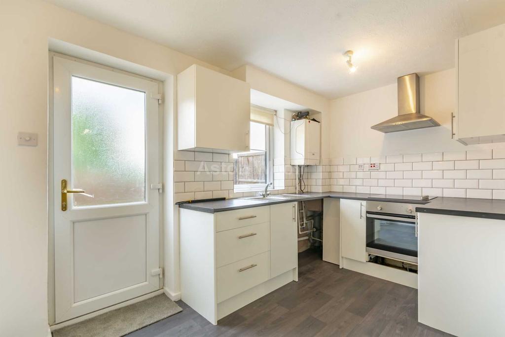 Ellesmere Close, Arnold NG5 7NB 2 bed end of terrace house £750 pcm (£173 pw)