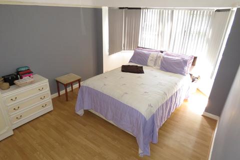 30 Bushmore Road, Hall Green, Birmingham, B28 9QX