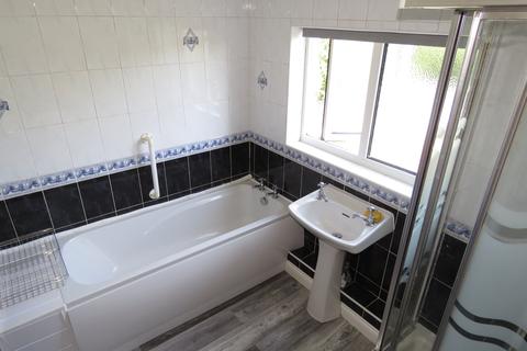 30 Bushmore Road, Hall Green, Birmingham, B28 9QX