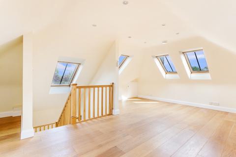 32 Parkgate, London, SE3 9XF