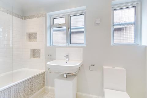 32 Parkgate, London, SE3 9XF