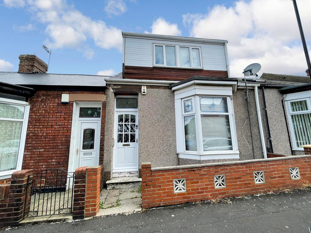 Robert Street, Millfield, Sunderland, Tyne and Wear, SR4 6EY 5 bed