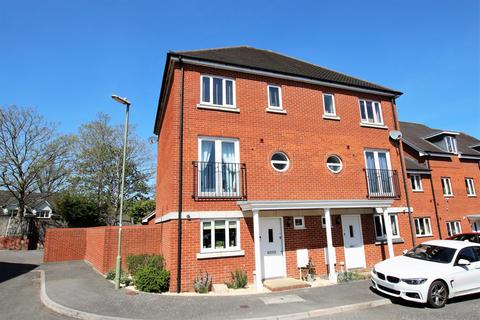 35 Rostron Close, West End, Southampton, SO18 3AF