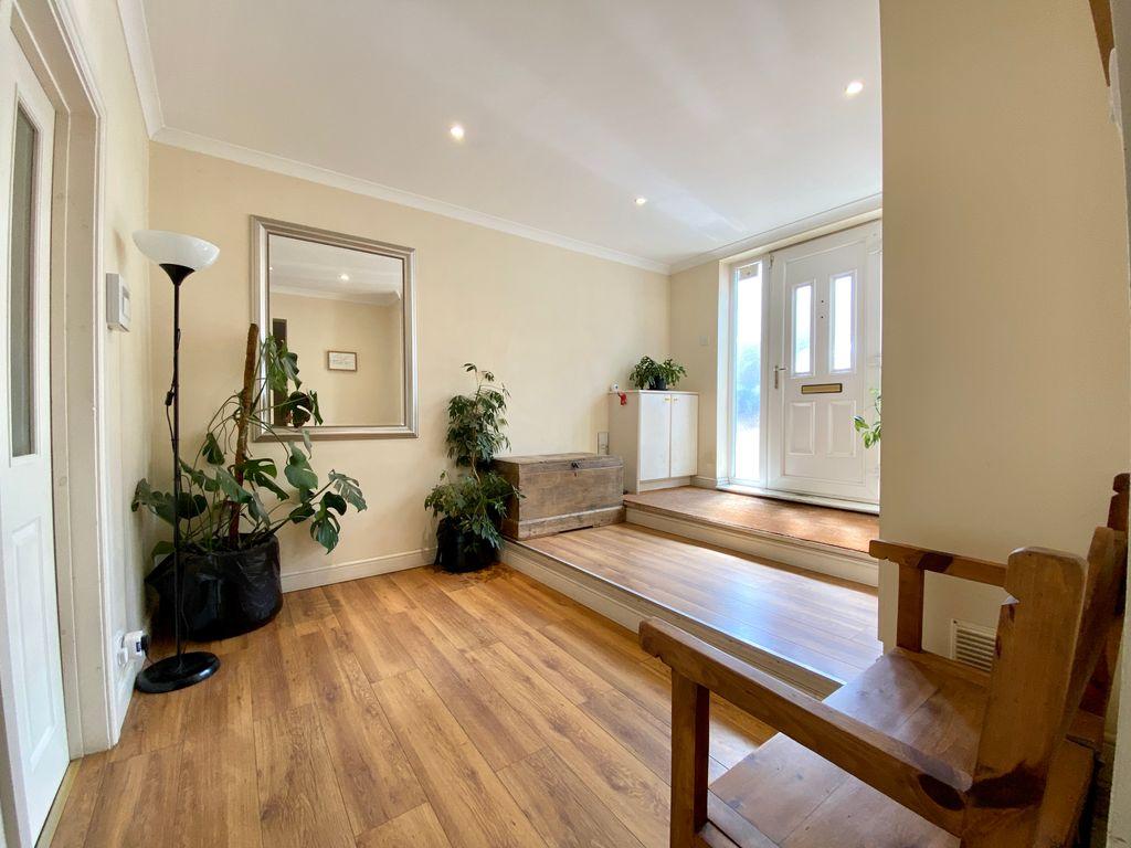 Rydal Drive, Bexleyheath DA7 5EE 4 bed semidetached house £625,000