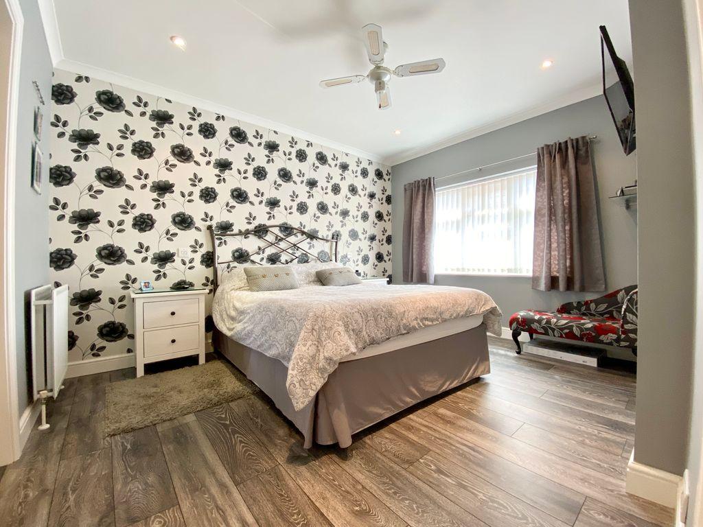 Bedroom 1 (Double with Ensuite)