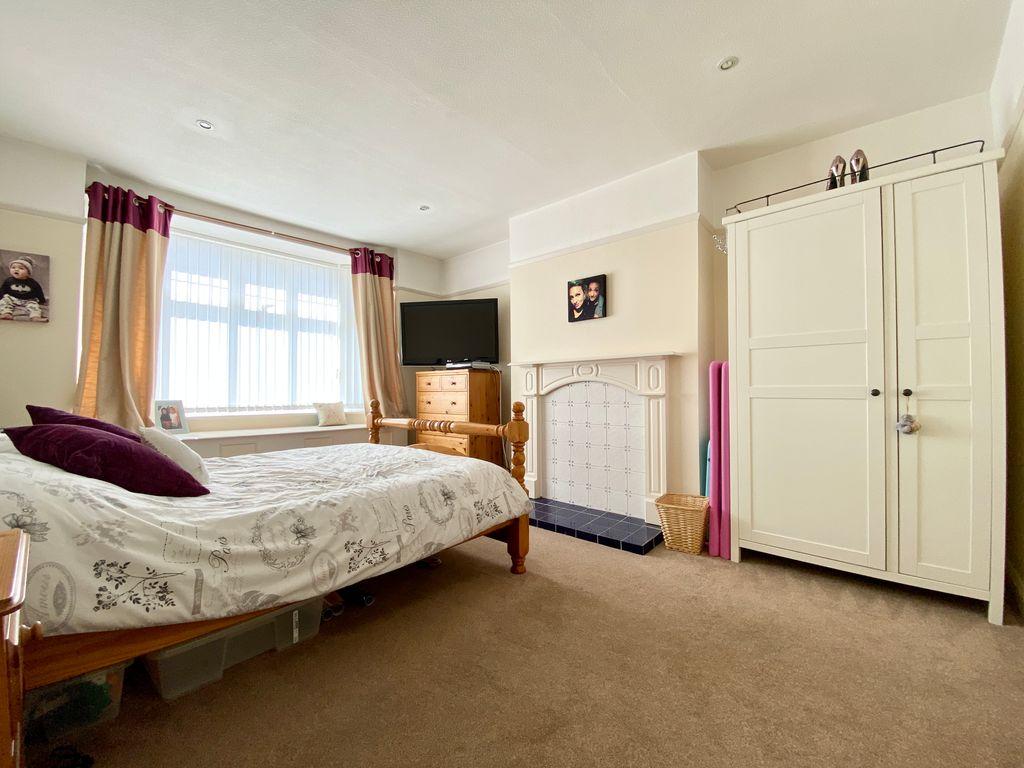 Bedroom 2 (Double)