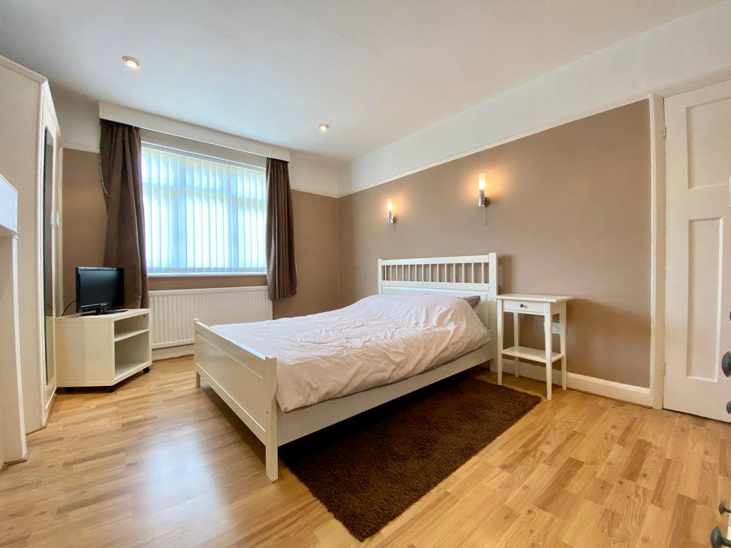 Bedroom 3 (Double)