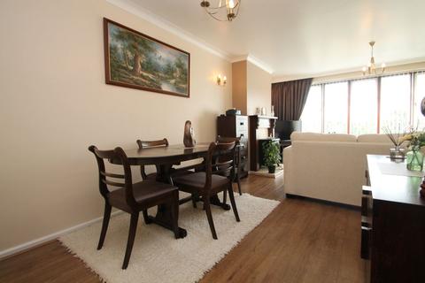 13 Broom Mead, Bexleyheath, DA6 7NZ