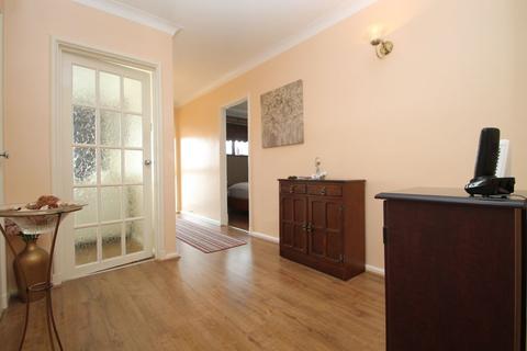 13 Broom Mead, Bexleyheath, DA6 7NZ