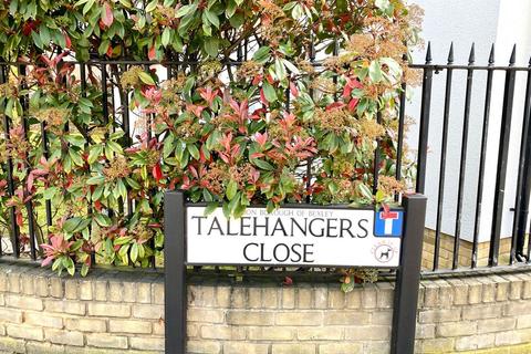 31 Talehangers Close, Bexleyheath, DA6 8AE